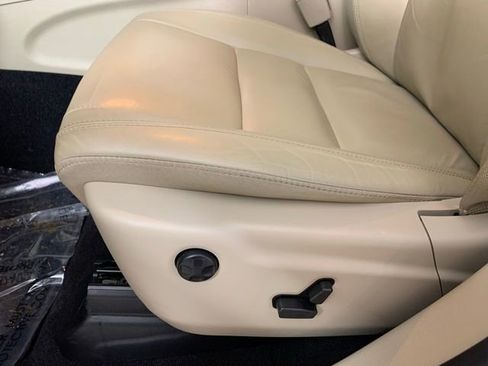 Used 2021 Jeep Grand Cherokee Limited image 16