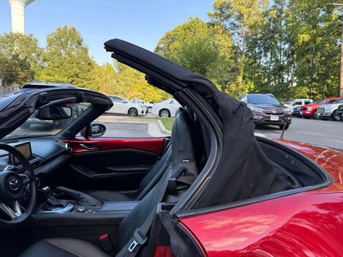 Used 2016 MAZDA MX-5 Miata Grand Touring RWD image 13