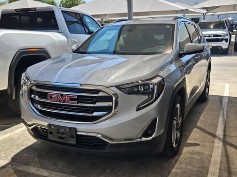 Used 2020 GMC Terrain SLT w/ Preferred Package AWD/4WD image 3
