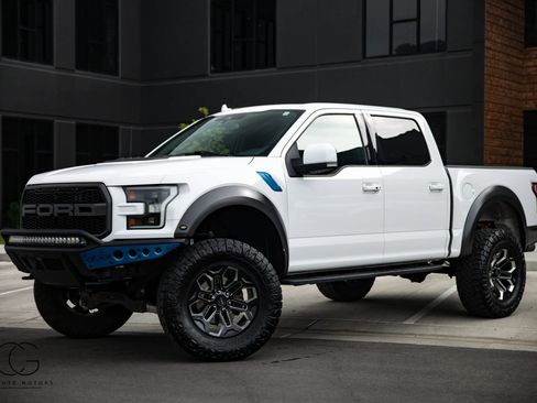 Used 2019 Ford F150 Raptor w/ Equipment Group 802A Luxury AWD/4WD image 4