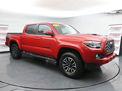 Used 2023 Toyota Tacoma TRD Sport w/ Black Out Package (TMS) image 2