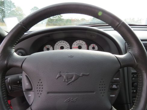 Used 2002 Ford Mustang GT image 25