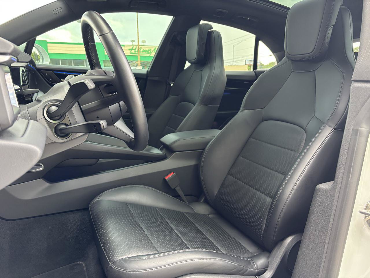 Used 2024 Porsche Macan 4 Electric AWD/4WD image 14