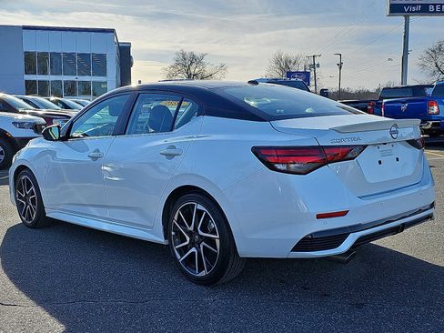 Used 2025 Nissan Sentra SR image 4