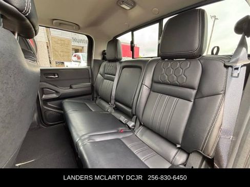 Used 2024 Nissan Frontier SL w/ Technology Package AWD/4WD image 18