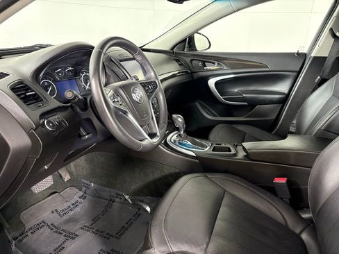 Used 2017 Buick Regal Sport Touring image 21
