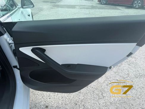 Used 2020 Tesla Model 3 Standard Range Plus RWD image 10