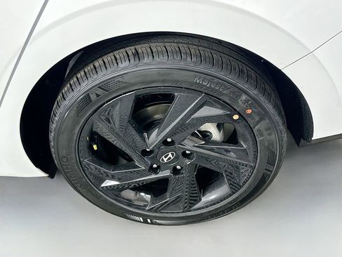 New 2026 Hyundai Elantra Sport image 21