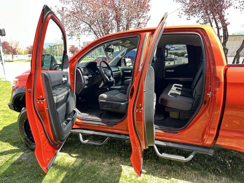 Used 2017 Toyota Tundra SR5 w/ TRD Off Road Package image 23