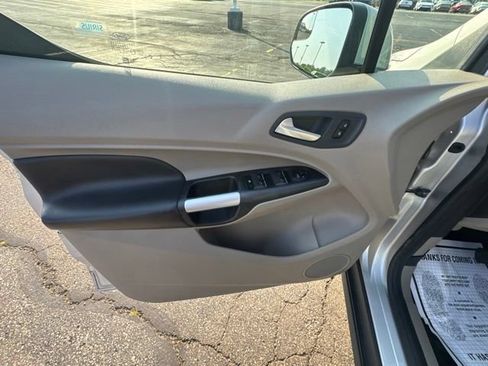 Used 2016 Ford Transit Connect Titanium FWD image 10