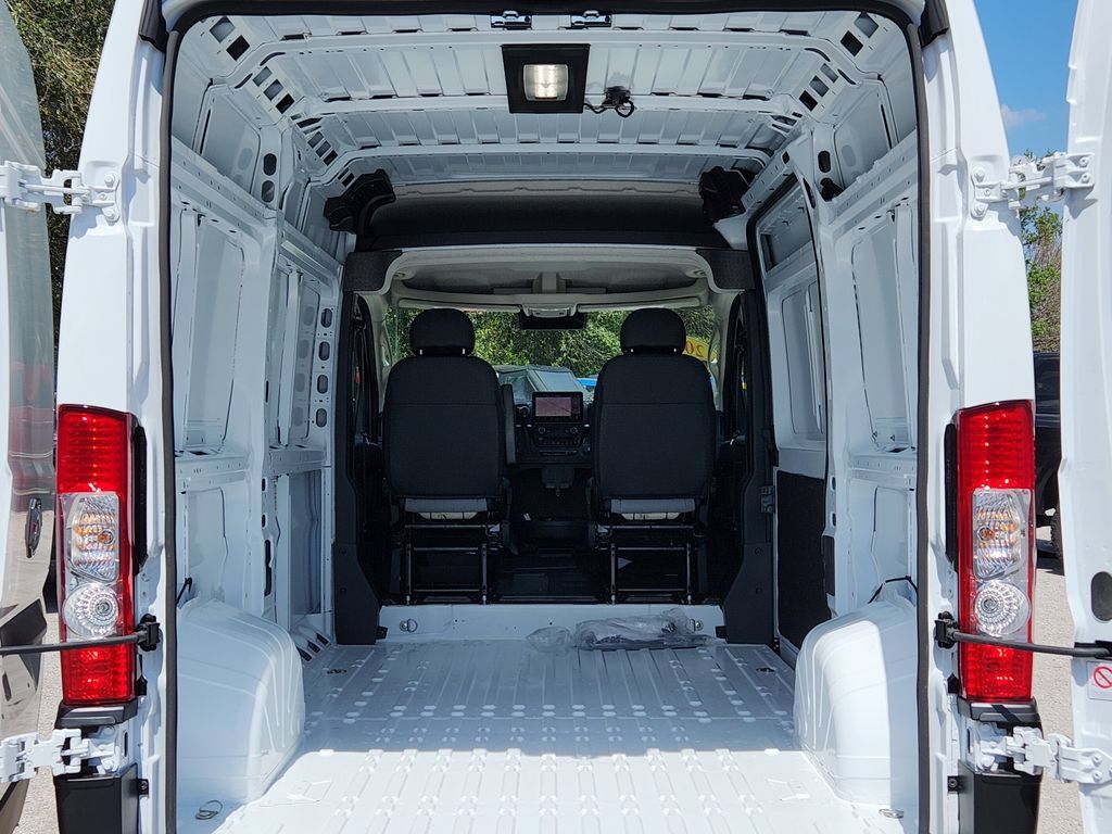 New 2026 RAM ProMaster 2500 w/ Quick Order Package 22G SLT FWD image 9