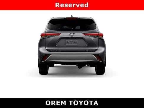 New 2026 Toyota Highlander Platinum image 8