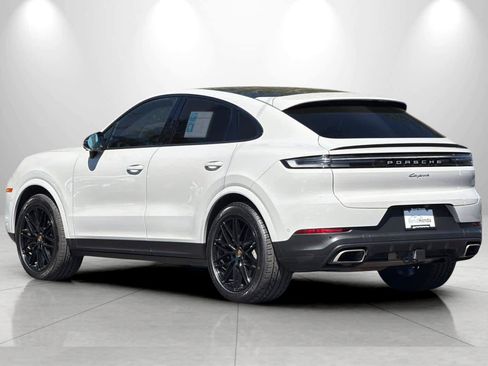 Used 2024 Porsche Cayenne Coupe AWD/4WD image 6