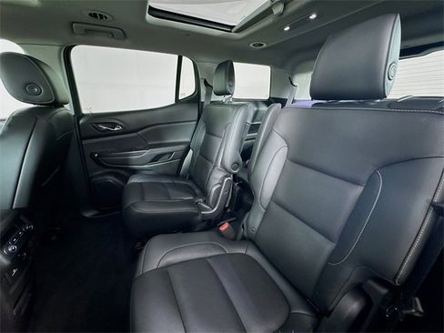 Used 2018 GMC Acadia SLT image 27