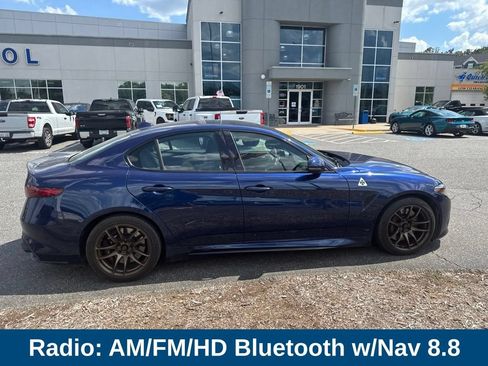 Used 2017 Alfa Romeo Giulia Quadrifoglio RWD image 5