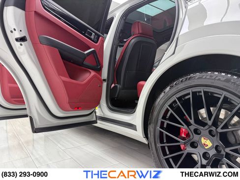Used 2023 Porsche Cayenne GTS image 69