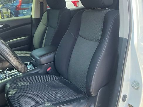 Used 2018 Nissan Pathfinder SV FWD image 30