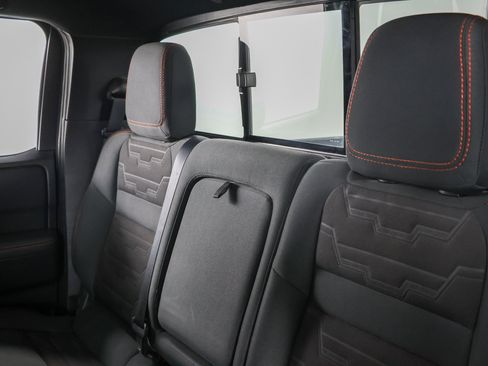 Used 2022 Nissan Frontier PRO-4X AWD/4WD image 25