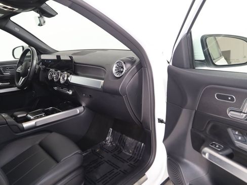Used 2023 Mercedes-Benz GLB 250 4MATIC image 48