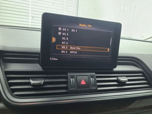 Used 2019 Audi Q5 2.0T Premium image 32