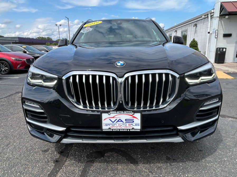 Used 2019 BMW X5 xDrive40i w/ Premium Package 2 AWD/4WD image 2