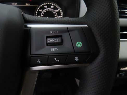 New 2025 Mitsubishi Outlander SE image 13