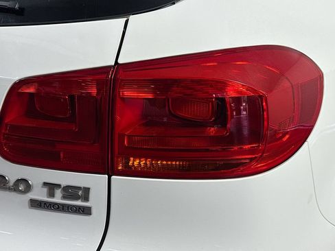 Used 2012 Volkswagen Tiguan S AWD/4WD image 31