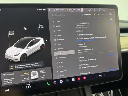 Used 2021 Tesla Model Y Long Range image 17