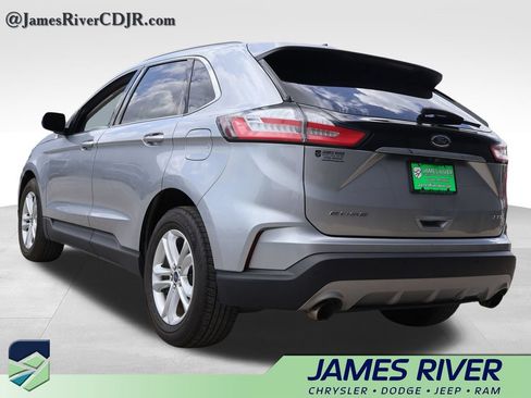 Used 2020 Ford Edge SEL w/ Cold Weather Package FWD image 3