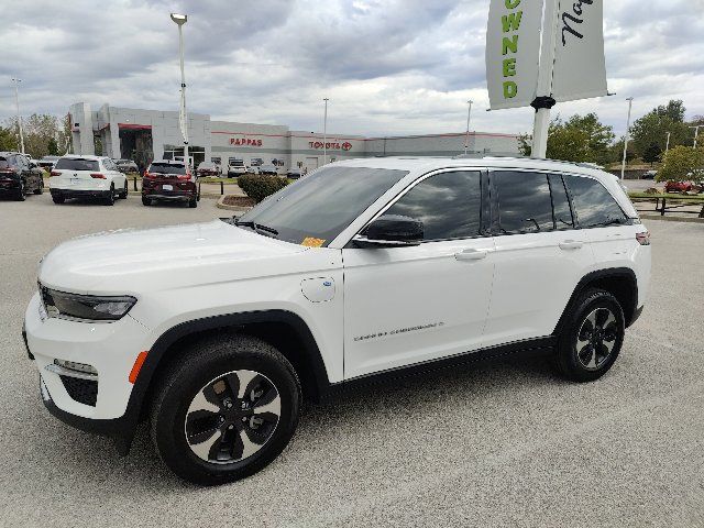 Used 2023 Jeep Grand Cherokee 4WD 4xe image 6