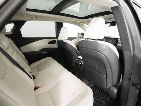 Certified 2023 Lexus RX 350 w/ Cold Area Package image 18