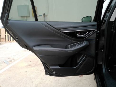 Used 2020 Subaru Outback Limited image 15