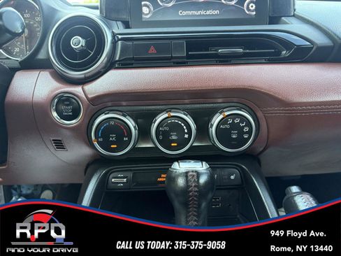 Used 2019 MAZDA MX-5 Miata RF Grand Touring RWD image 16