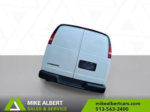 Used 2025 Chevrolet Express 2500 Extended w/ Driver Convenience Package RWD image 6
