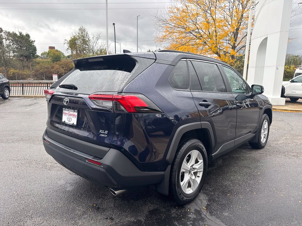 Certified 2021 Toyota RAV4 XLE w/ Convenience Package AWD/4WD image 5