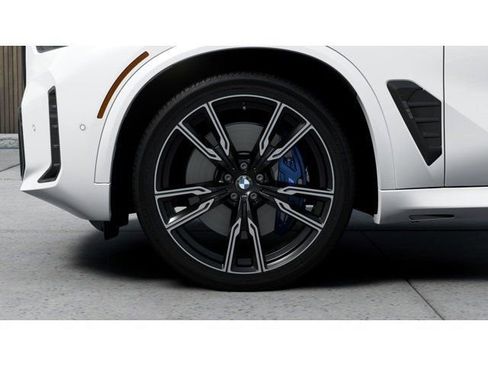 New 2026 BMW X5 M60i image 7