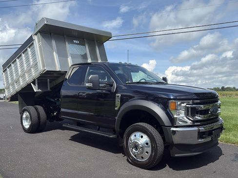 Used 2022 Ford F550 4x4 SuperCab Super Duty w/ XLT Value Package image 4