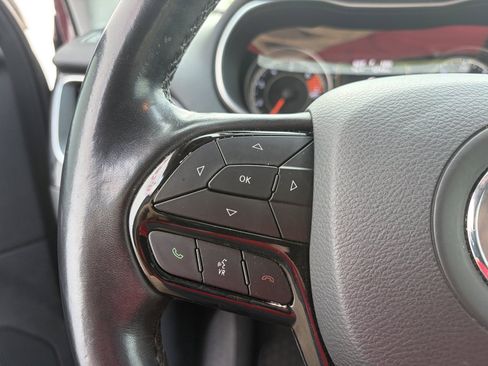 Used 2020 Jeep Cherokee Latitude Plus FWD image 15