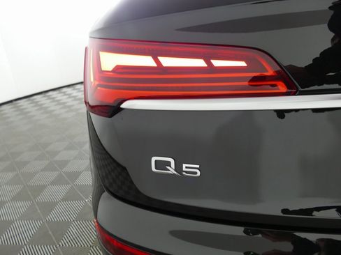 Used 2024 Audi Q5 e Premium w/ Convenience Package image 33