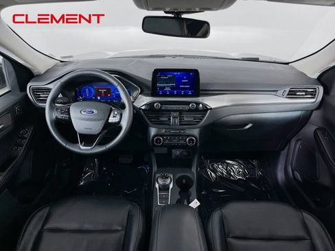 Used 2022 Ford Escape Titanium AWD/4WD image 12