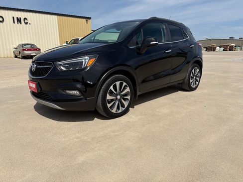 Used 2019 Buick Encore Essence AWD/4WD image 2