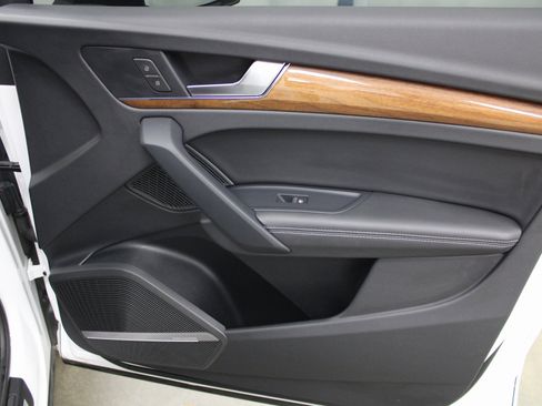 Used 2023 Audi Q5 2.0T Premium Plus image 29