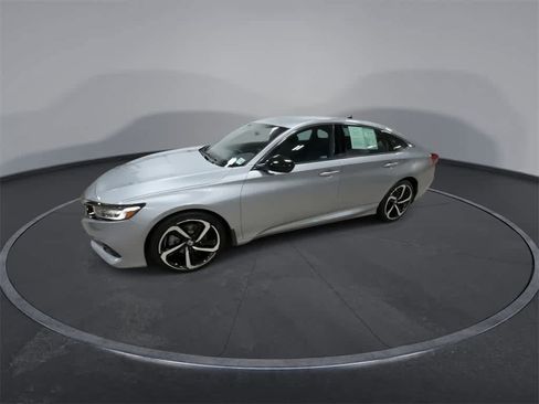 Used 2022 Honda Accord Sport image 4