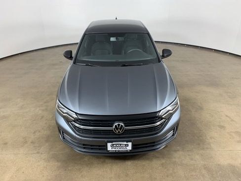 Used 2022 Volkswagen Jetta Sport image 4