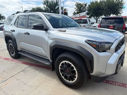 Used 2025 Toyota 4Runner TRD Off-Road AWD/4WD image 18