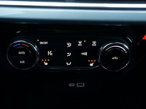 Certified 2024 Chevrolet Trax LT w/ LT Convenience Package image 15