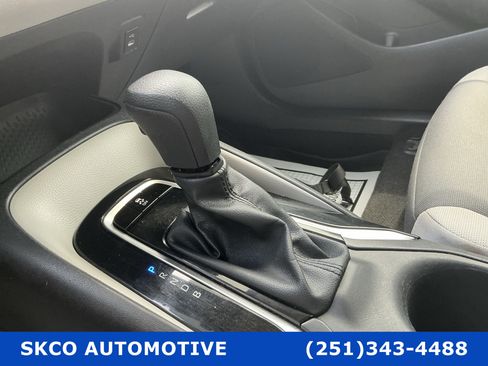 Used 2024 Toyota Corolla LE FWD image 23