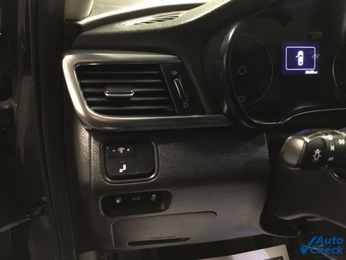 Used 2018 Kia Optima EX w/ Premium Package image 22