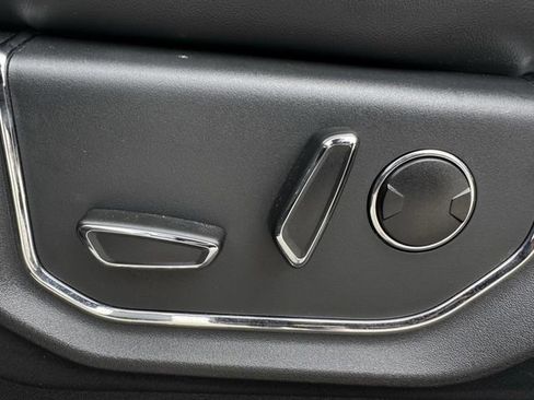 Used 2023 Ford Expedition Platinum image 28