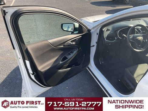 Used 2019 Chevrolet Malibu LT w/ Driver Confidence Package II FWD image 5